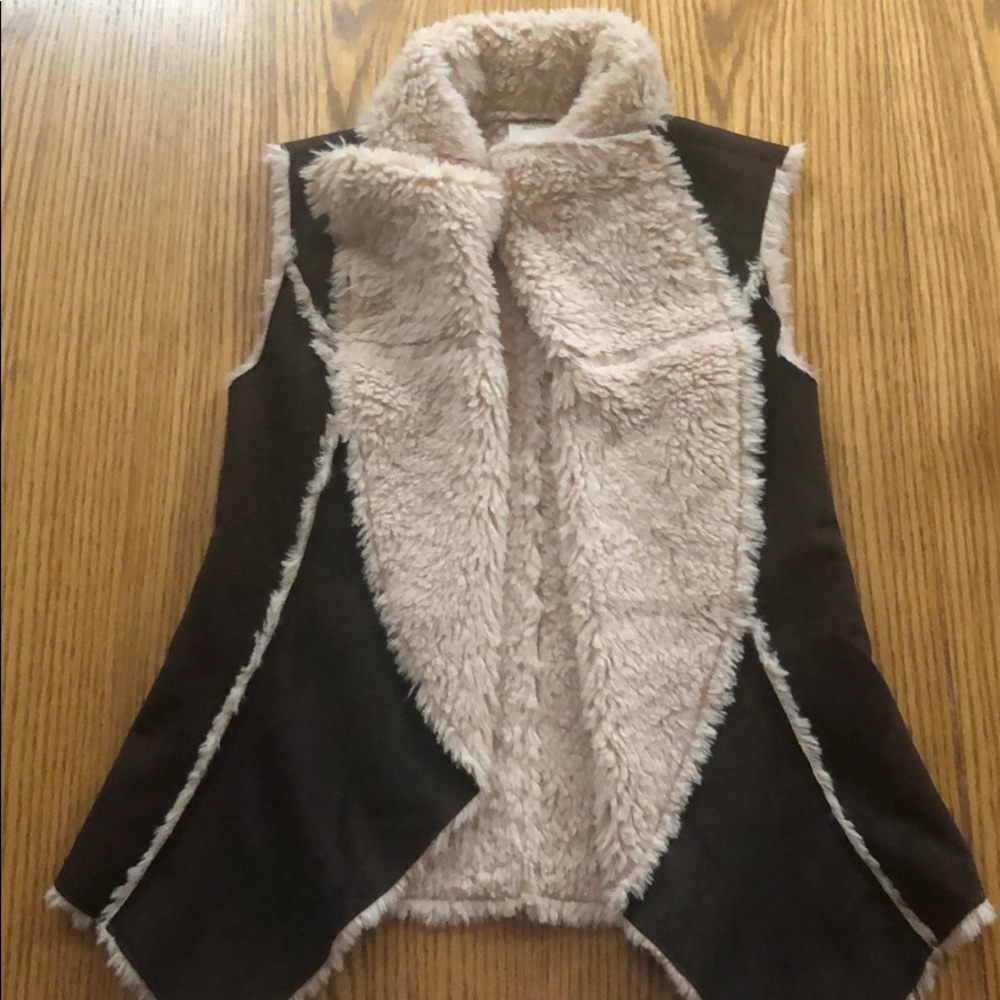 Knox Rose Faux Fur Vest